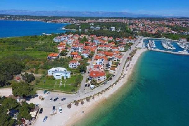Novi Apartman Beti Blizu Plaze S Besplatnim Parkingom, Puntamika - Zadar Apartment Екстериор снимка